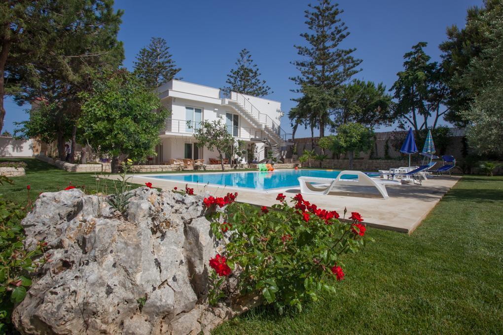 Il Giardino Dei Carrubi Villa Donnalucata  Exterior photo